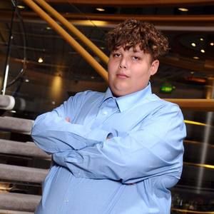 Meet your Posher, Jonathan